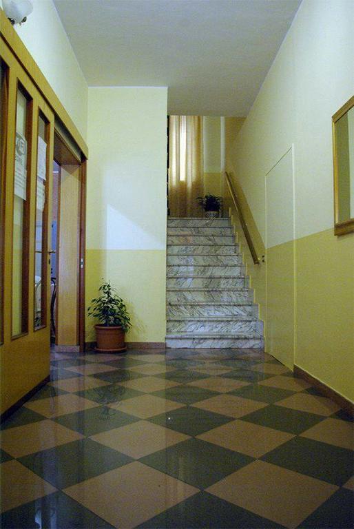 Albergo Tarsia กาสโตรวิลลารี ภายนอก รูปภาพ